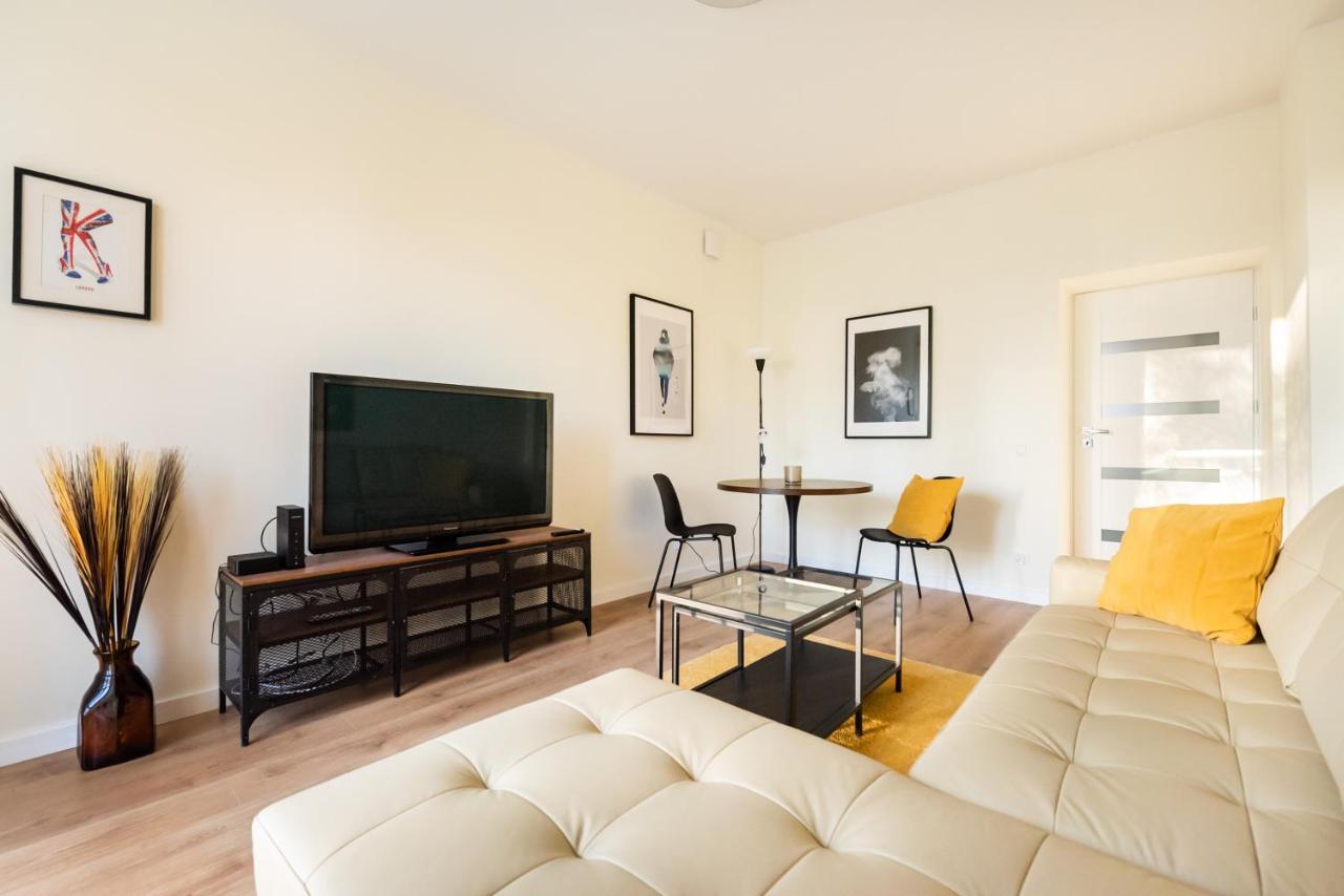 Ochota Sunny Apartment Warsaw Luaran gambar
